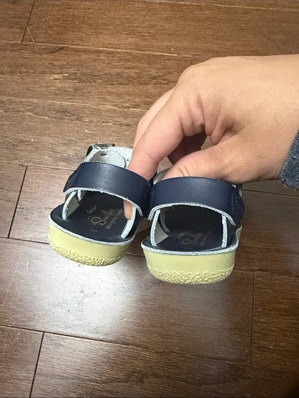 Saltwater Sun-San Sea Wee sandals- like new- toddler 5